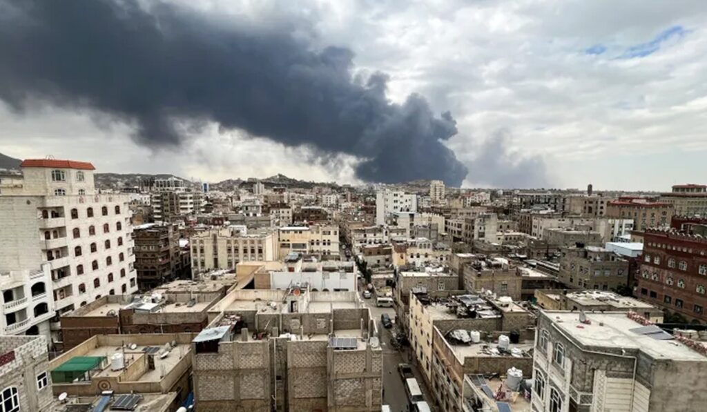 Israel Strikes Yemen’s Main Airport in Escalating Confrontation with Houthis